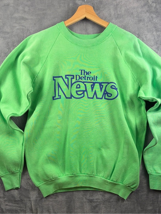 Fruit of the Loom Other - Fruit of the Loom Made IN THE USA Vintage Green Detroit News Crewneck Sweatshirt